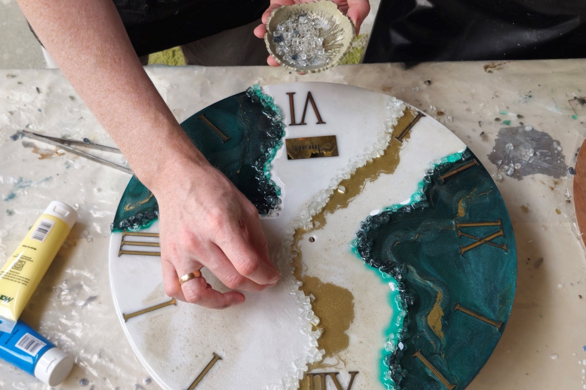 Picture of Epoxy Art: clock crafting masterclass for two