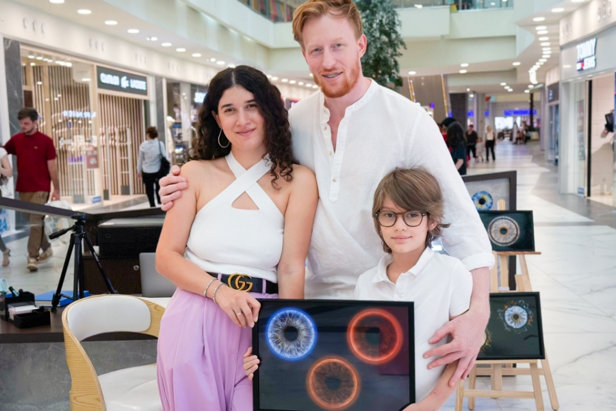 სურათი ირისის ხელოვნება - მეგობრებისთვის ან ოჯახისთვის