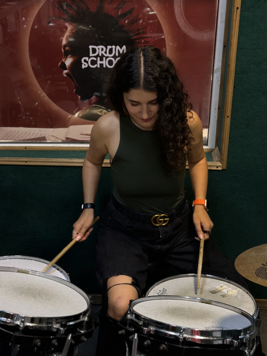 Picture of Drum lesson + Drum therapy